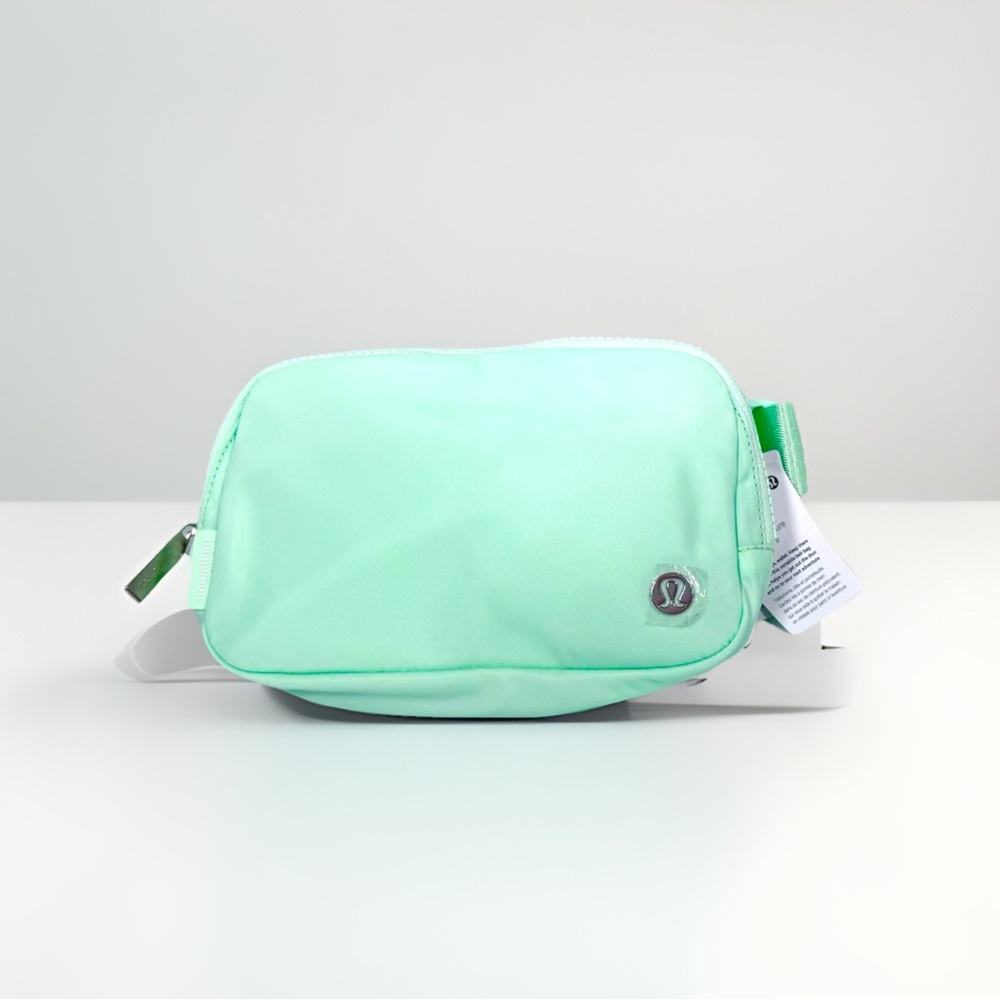 NWT Lululemon Everywhere Belt Bag 1L Crossbody Mint Moment Discontinued Color